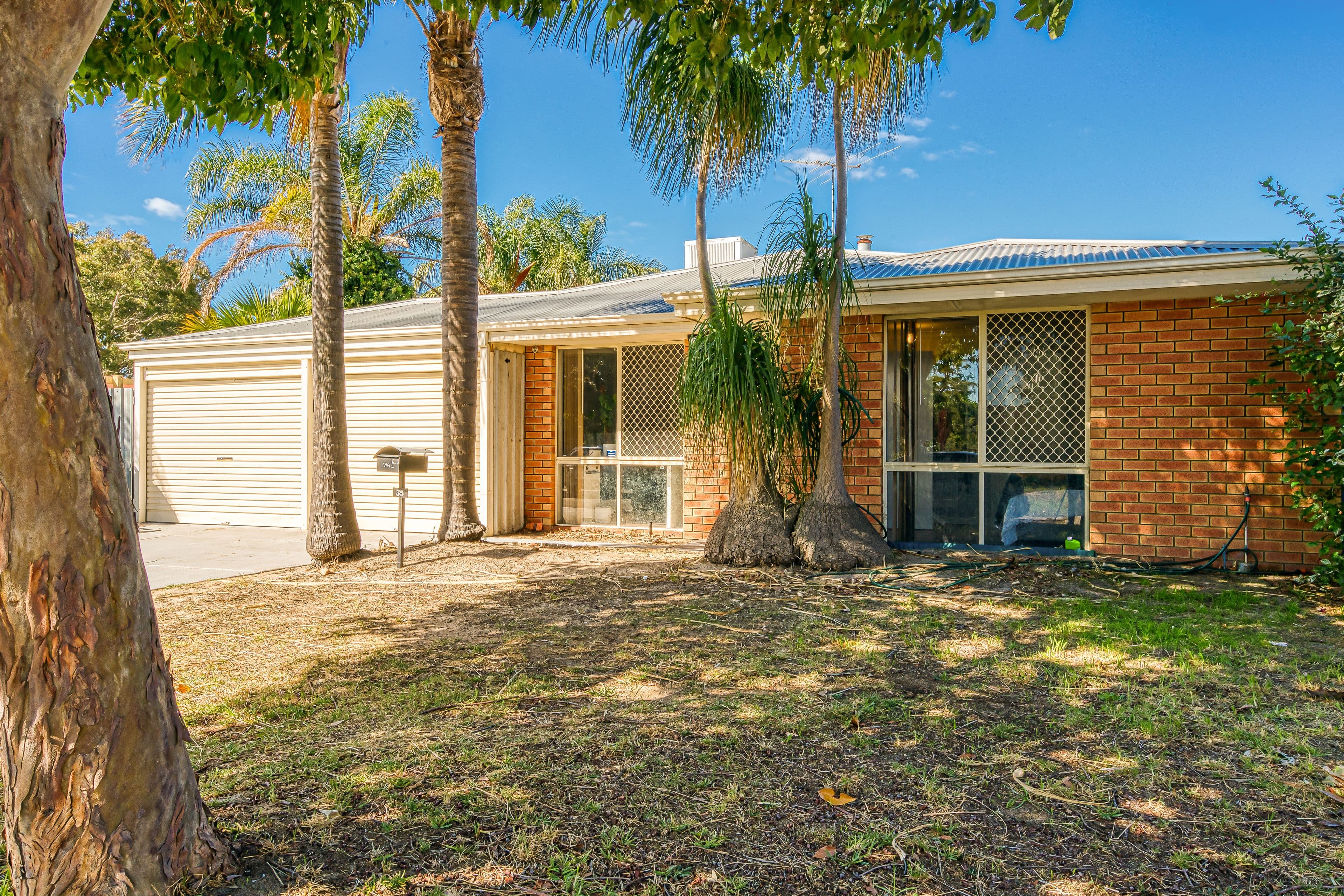 35 Reveley Close, Seville Grove WA 6112, Seville Grove - Thumbnail 2