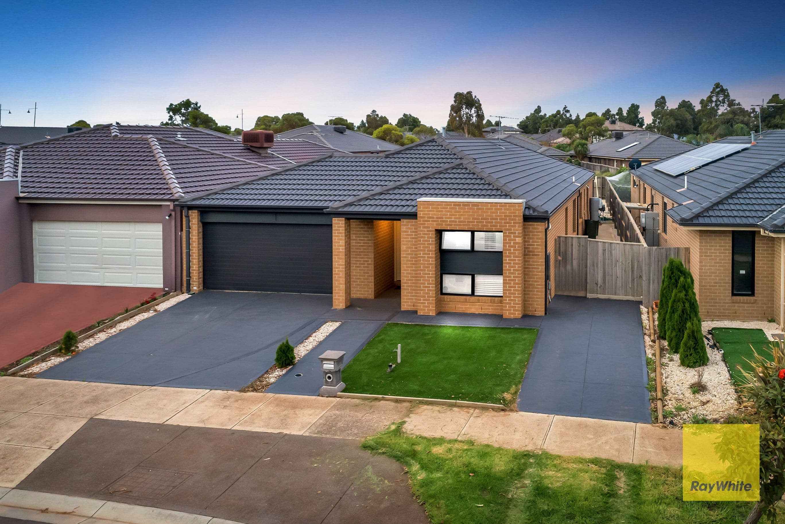 6 SINCLAIR Crescent, Tarneit VIC 3029, Tarneit - Thumbnail 2