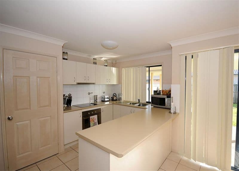 40 Anchorage Circuit, POINT VERNON QLD 4655, Point Vernon - Thumbnail 5