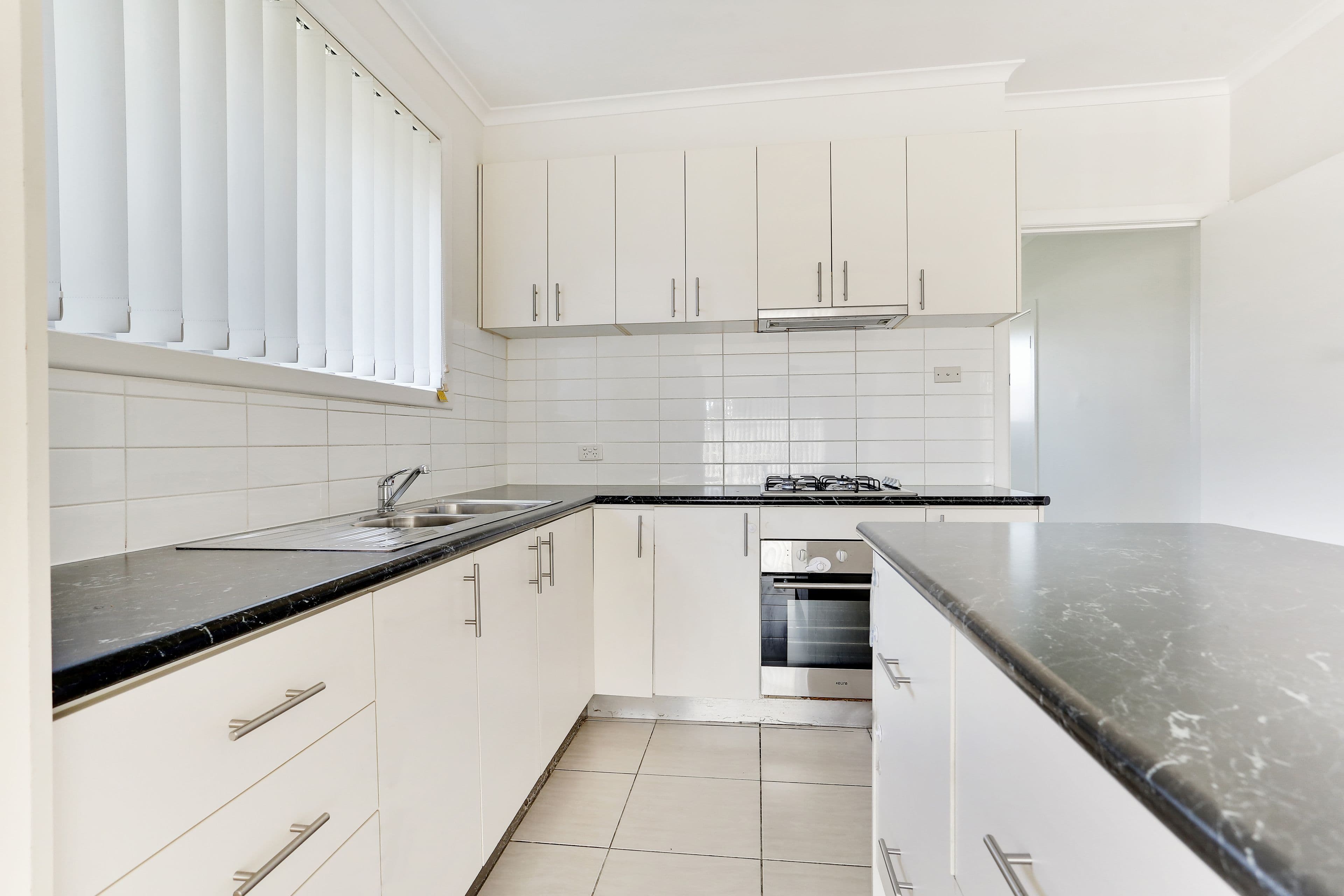 31 Sarona Street, Dandenong VIC 3175, Dandenong - Thumbnail 2