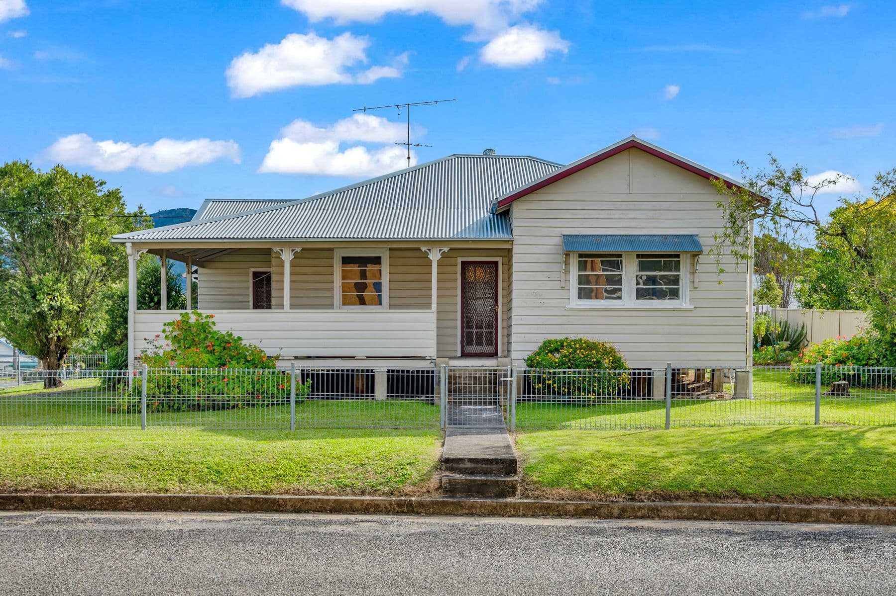 100 Hume Street, Gloucester NSW 2422, Gloucester - Image 1