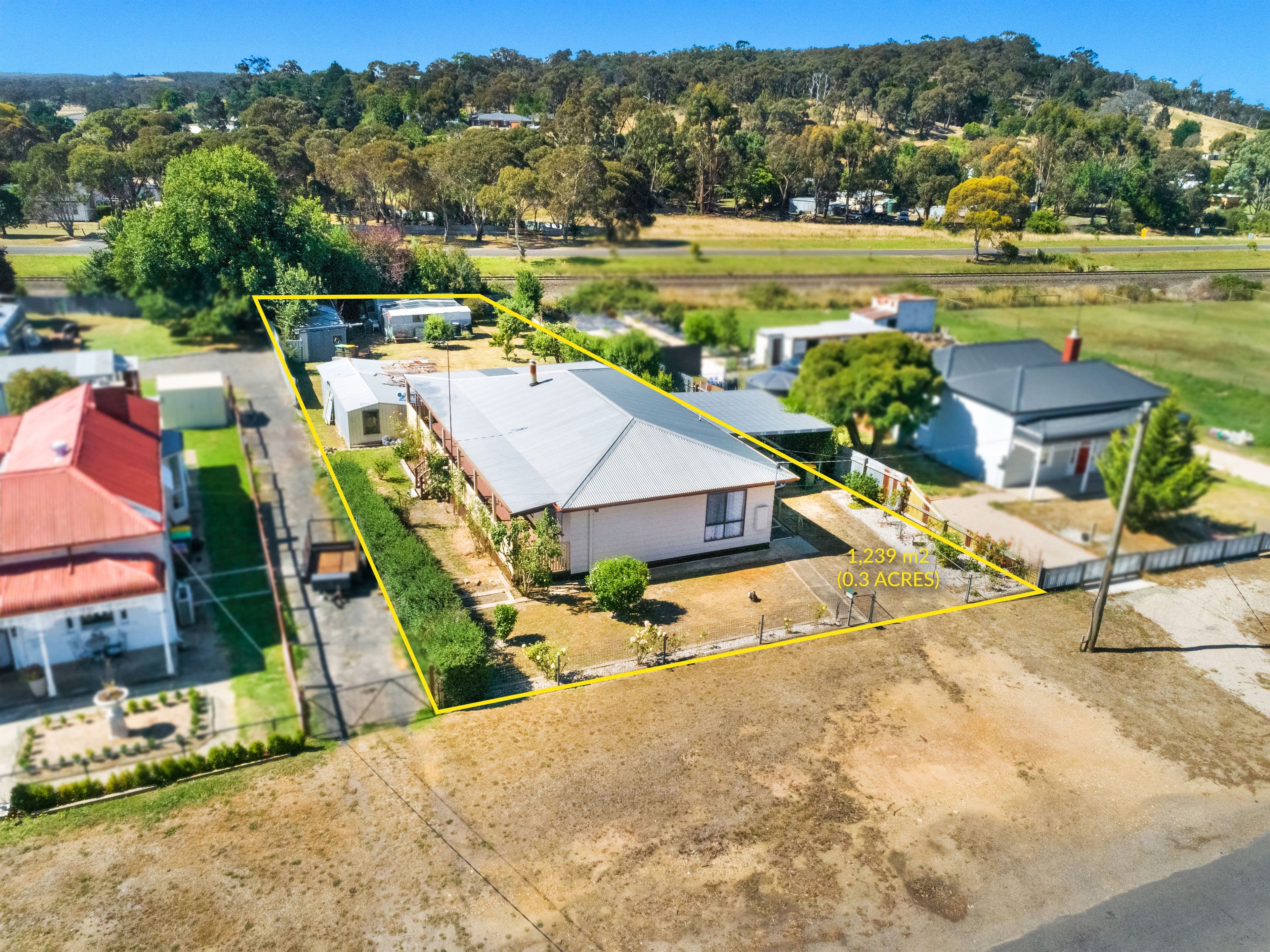 16 Burke Street, Beaufort VIC 3373, Beaufort - Image 1