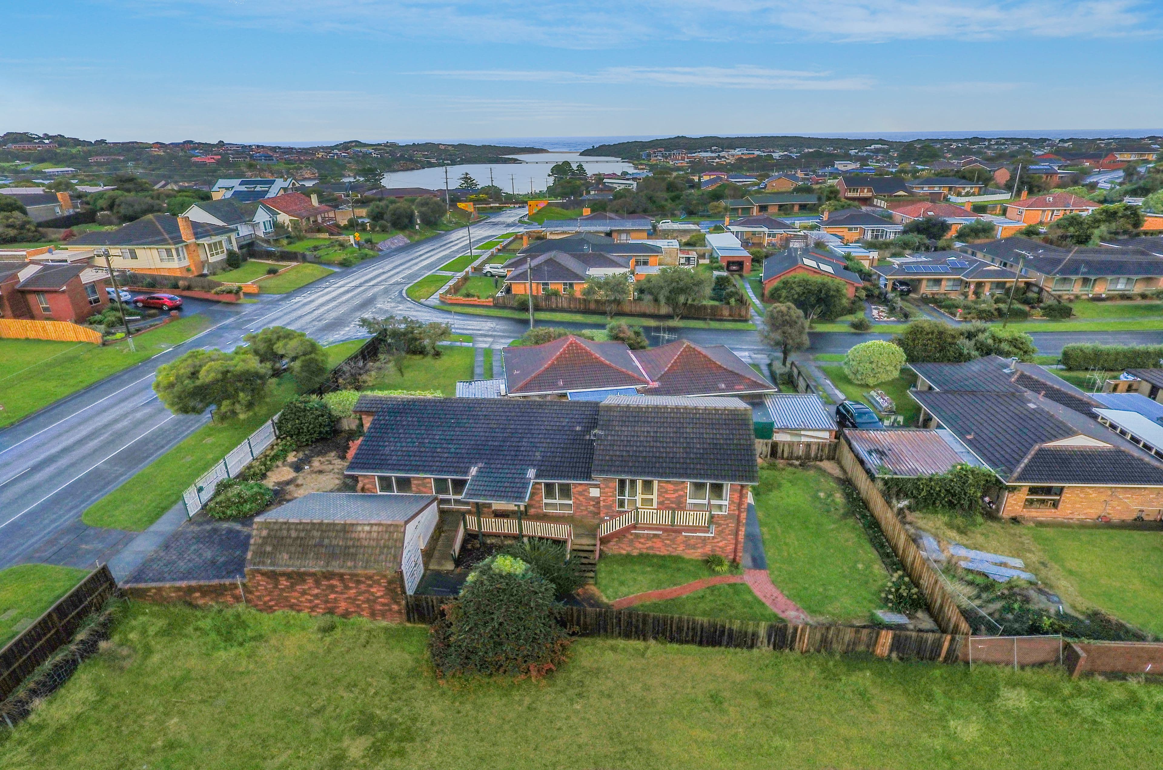 65 Simpson Street, Warrnambool VIC 3280, Warrnambool - Thumbnail 2
