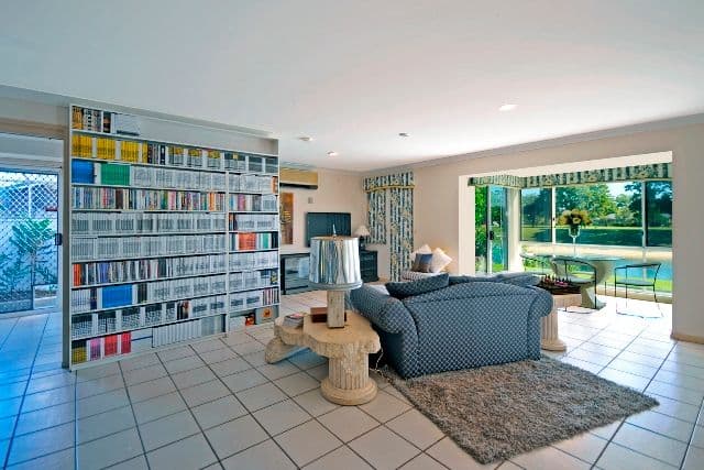 24 Cocos Crescent, BROADBEACH WATERS QLD 4218, Broadbeach Waters - Thumbnail 6
