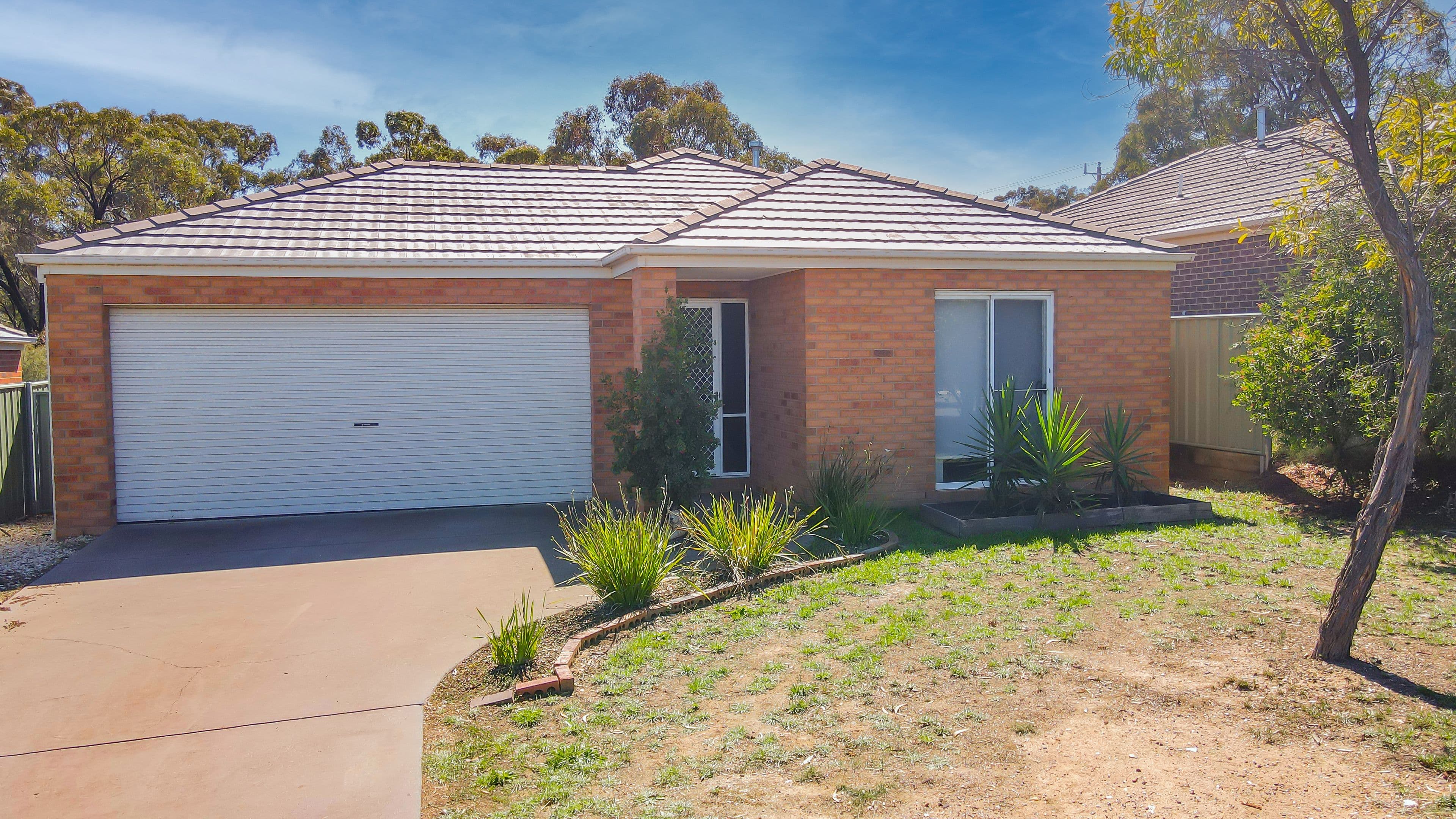 25 Vista Street, Eaglehawk VIC 3556, Eaglehawk - Thumbnail 2