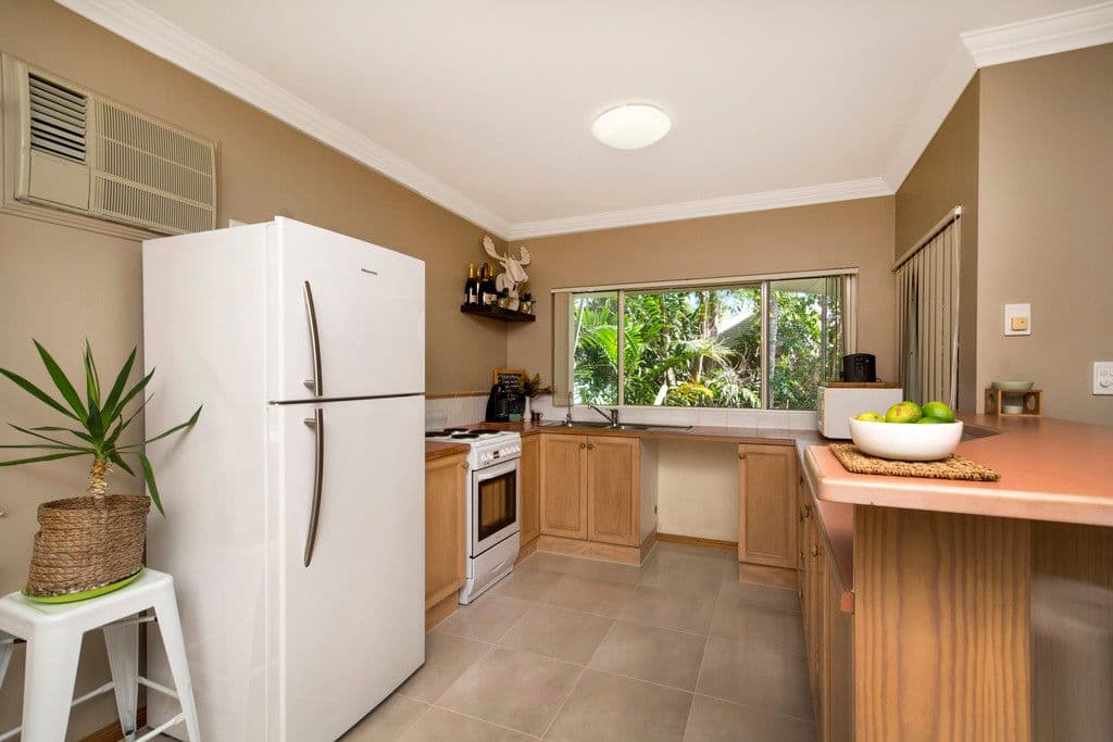 17 Sedgeman Street, Fraser Rise VIC 3336, Fraser Rise - Thumbnail 2