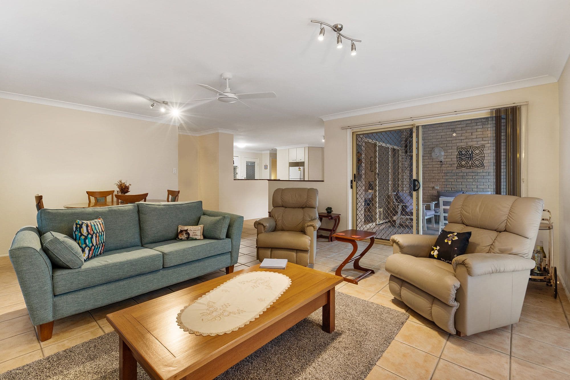 4 Minilya Court, Shailer Park QLD 4128, Shailer Park - Thumbnail 2