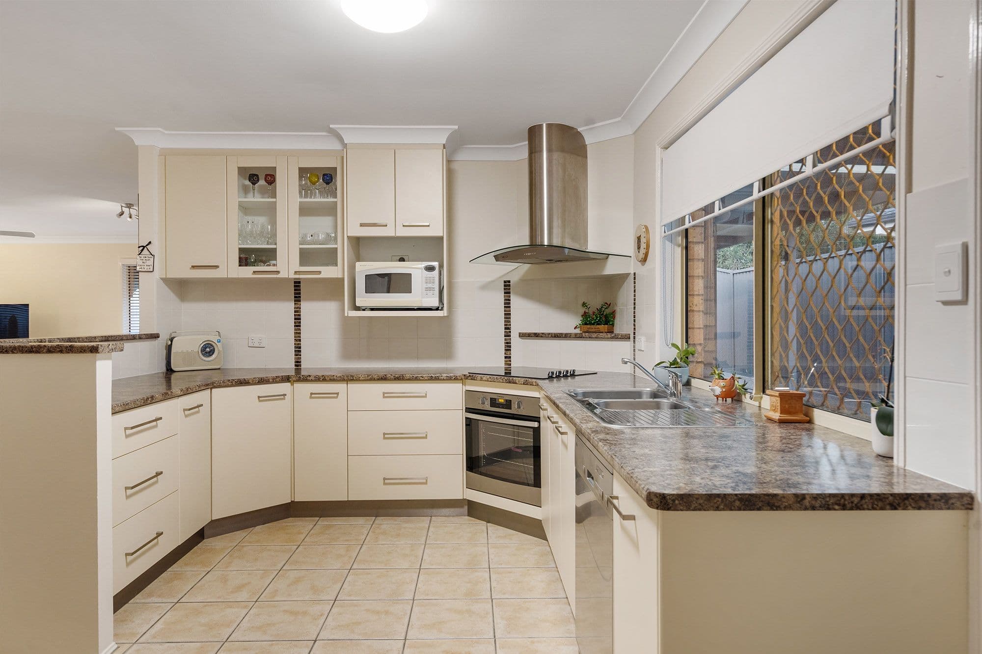 4 Minilya Court, Shailer Park QLD 4128, Shailer Park - Thumbnail 5