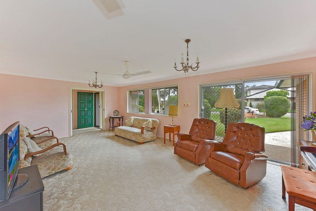 29 Elouera Road, Westleigh - Thumbnail 2