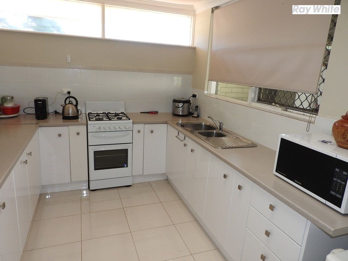 34 O'Sullivan Drive, Camillo WA 6111, Camillo - Thumbnail 2