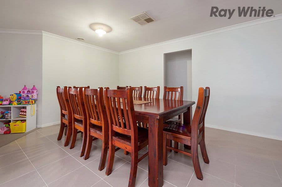 29 Kilmore Street, Brookfield VIC 3338, Brookfield - Thumbnail 3