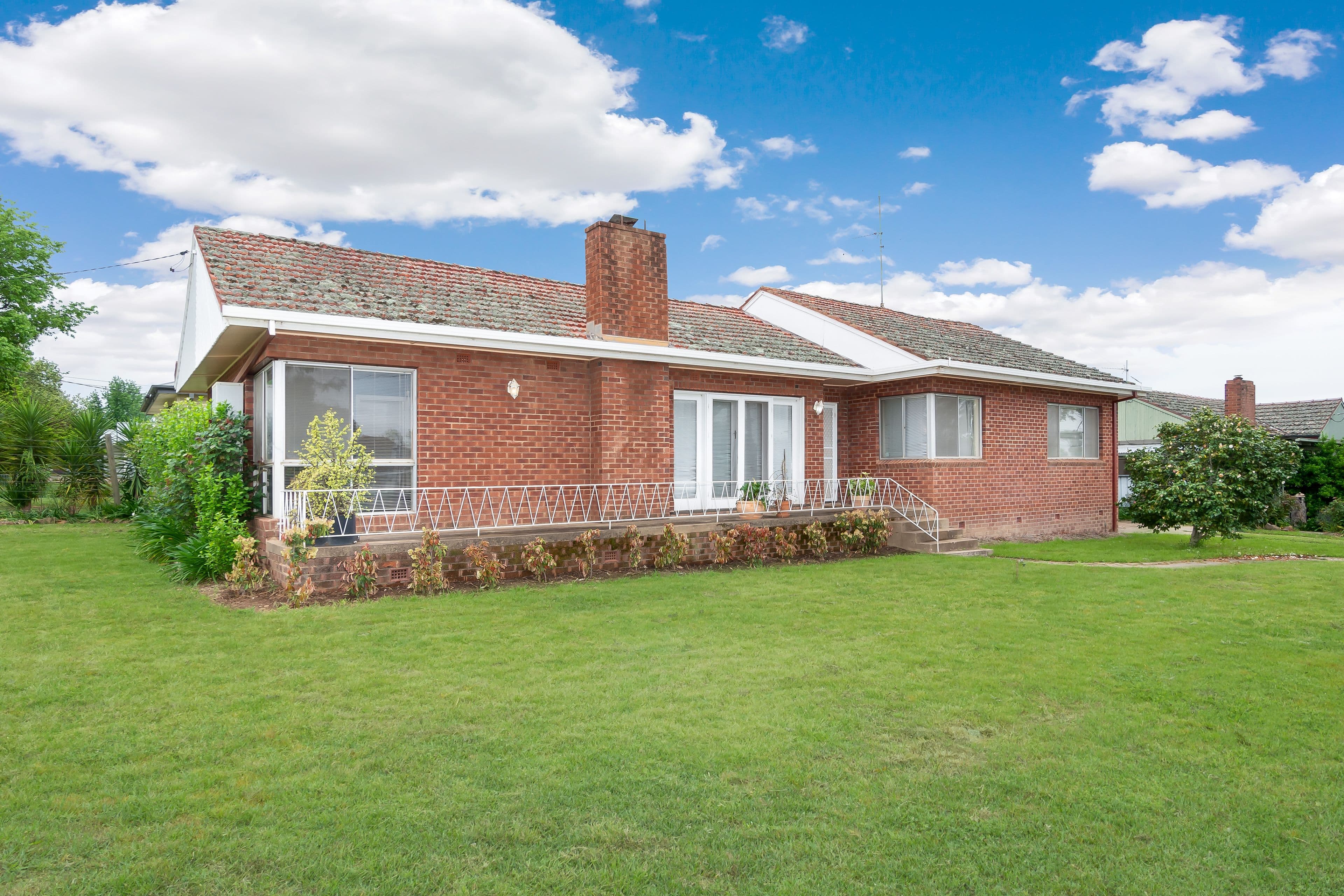 141 Grove Street, Kooringal NSW 2650, Kooringal - Image 1