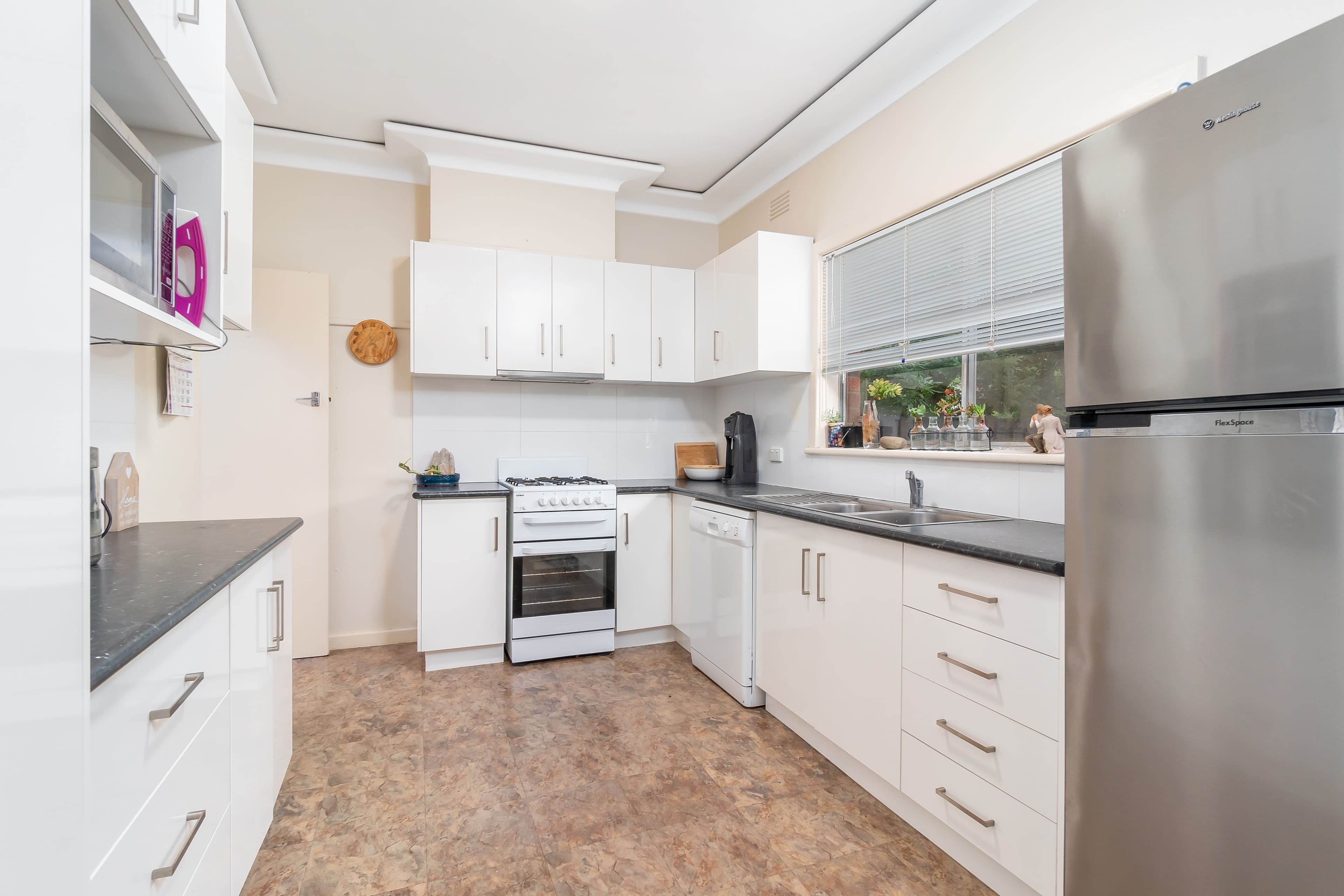 141 Grove Street, Kooringal NSW 2650, Kooringal - Thumbnail 2