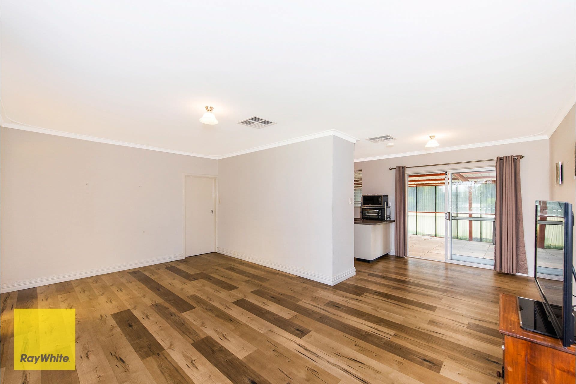 68 Sanderson Road, Lesmurdie WA 6076, Lesmurdie - Thumbnail 5