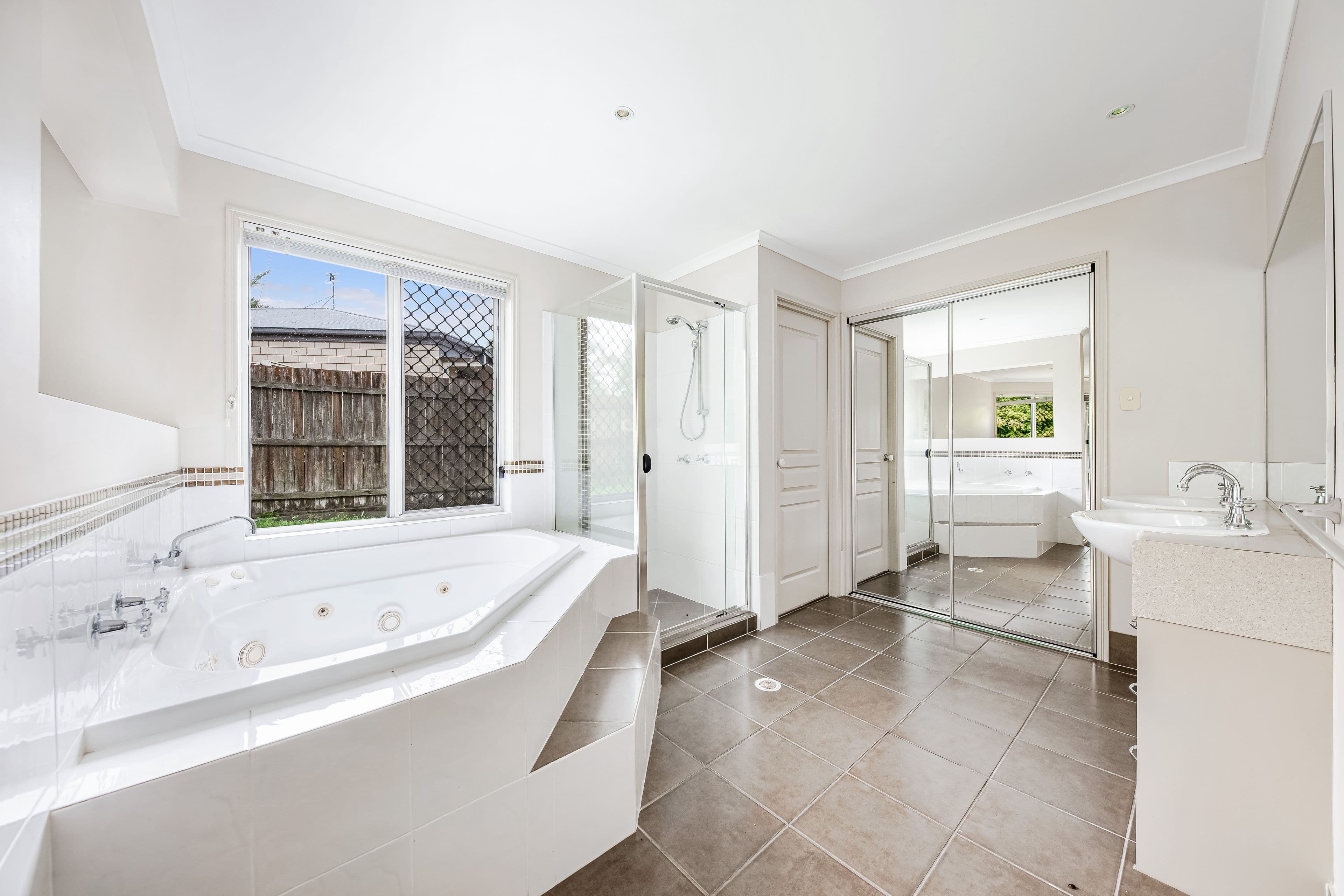 9 Calais Court, Kuluin QLD 4558, Kuluin - Thumbnail 7