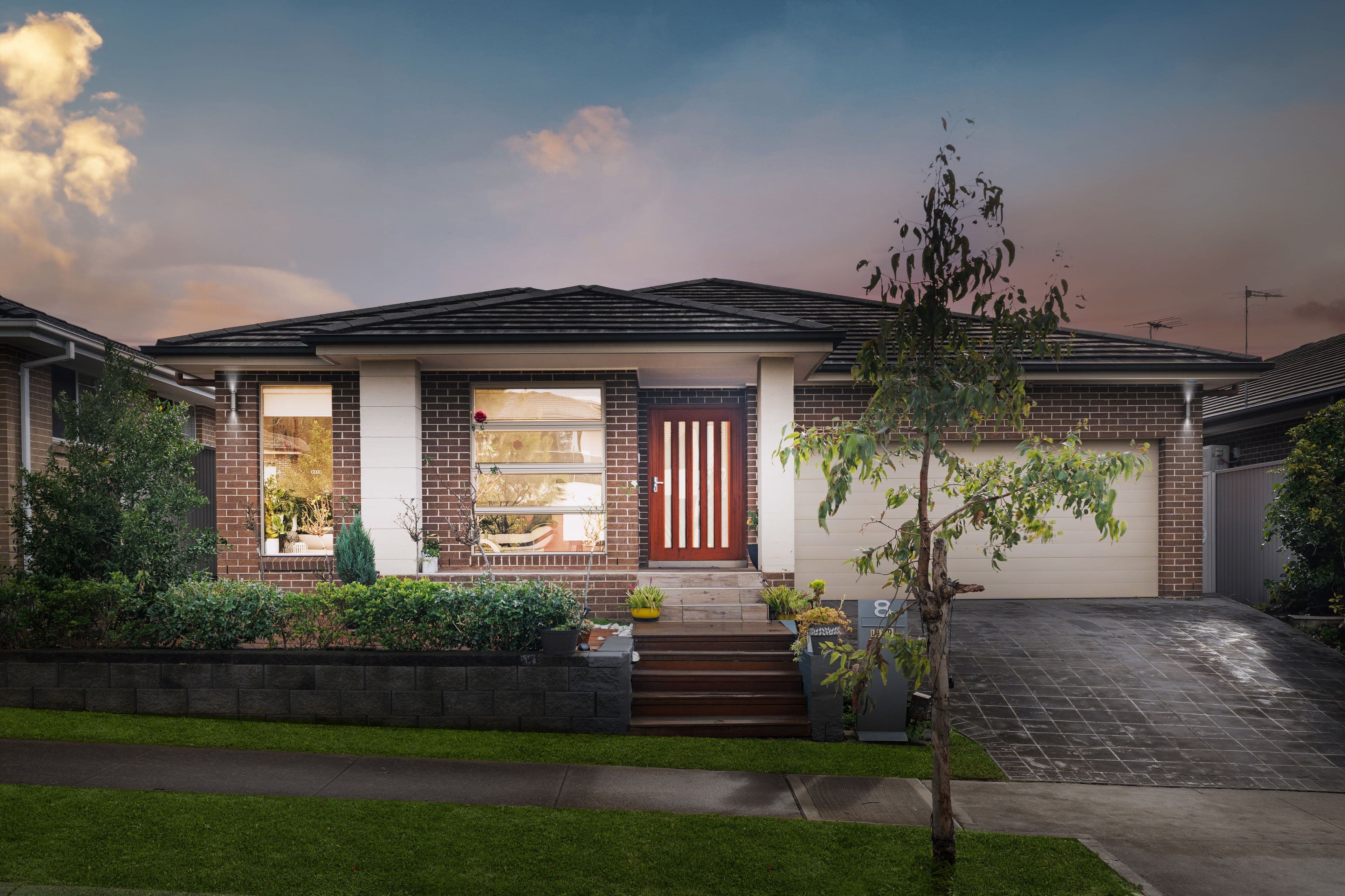 8 Affleck Gardens, Middleton Grange NSW 2171, Middleton Grange - Image 1