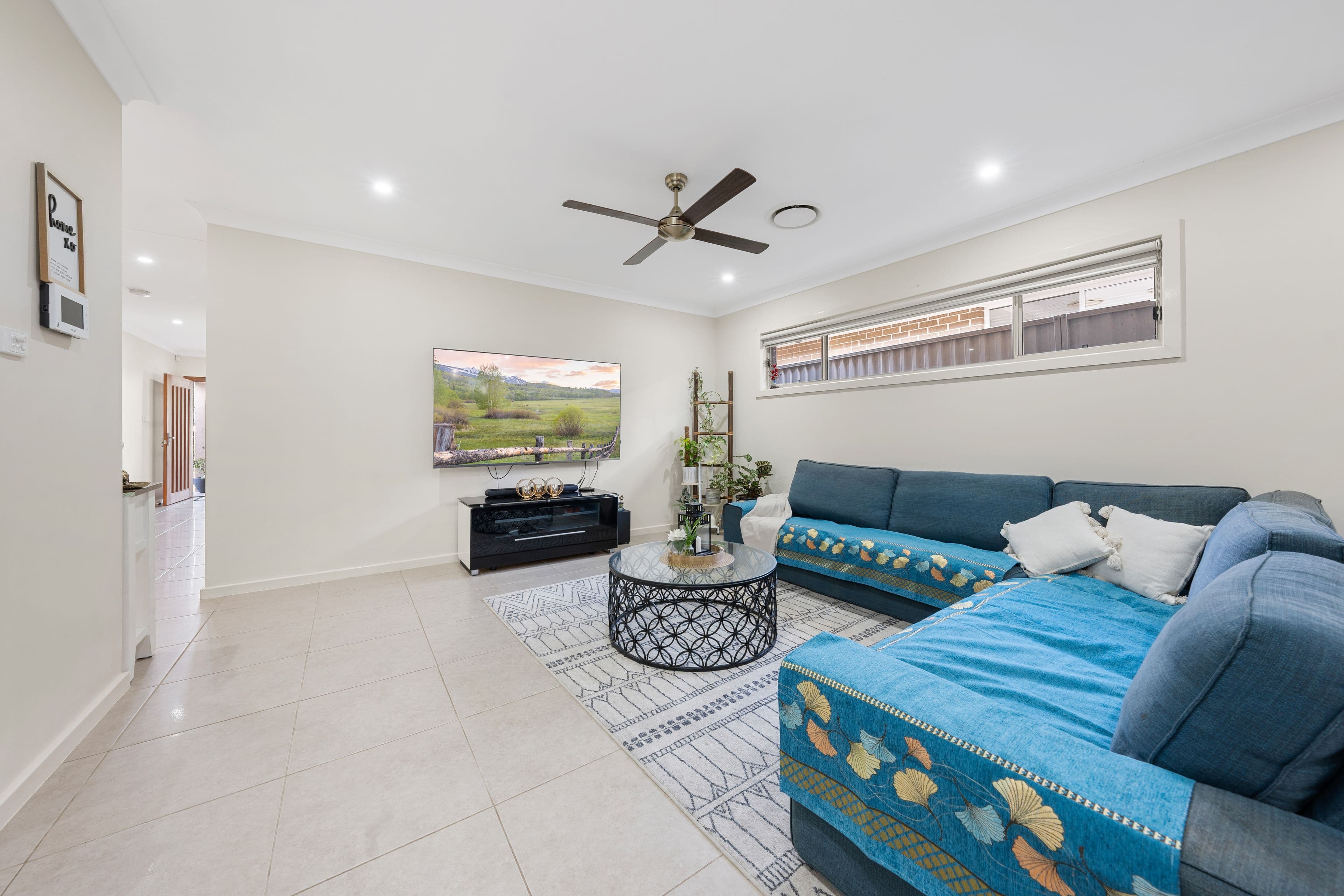 8 Affleck Gardens, Middleton Grange NSW 2171, Middleton Grange - Thumbnail 4