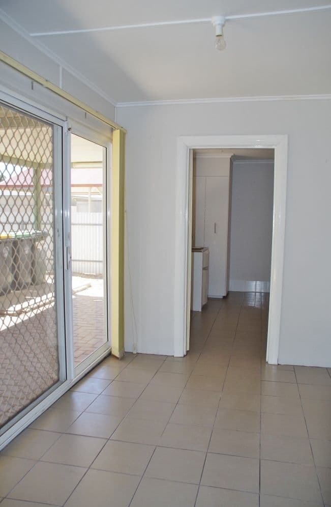 168 Seventeenth Street, Renmark SA 5341, Renmark - Thumbnail 5
