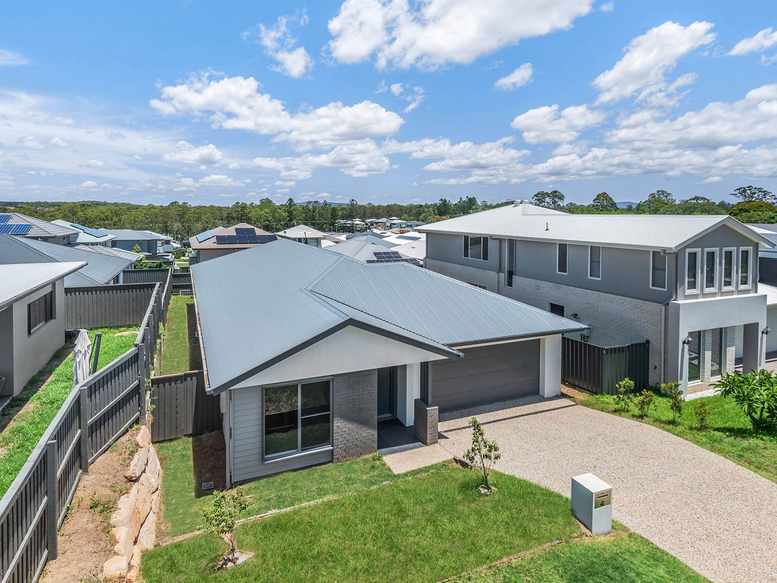 4 Pinnibar Street, Bridgeman Downs QLD 4035, Bridgeman Downs - Image 1