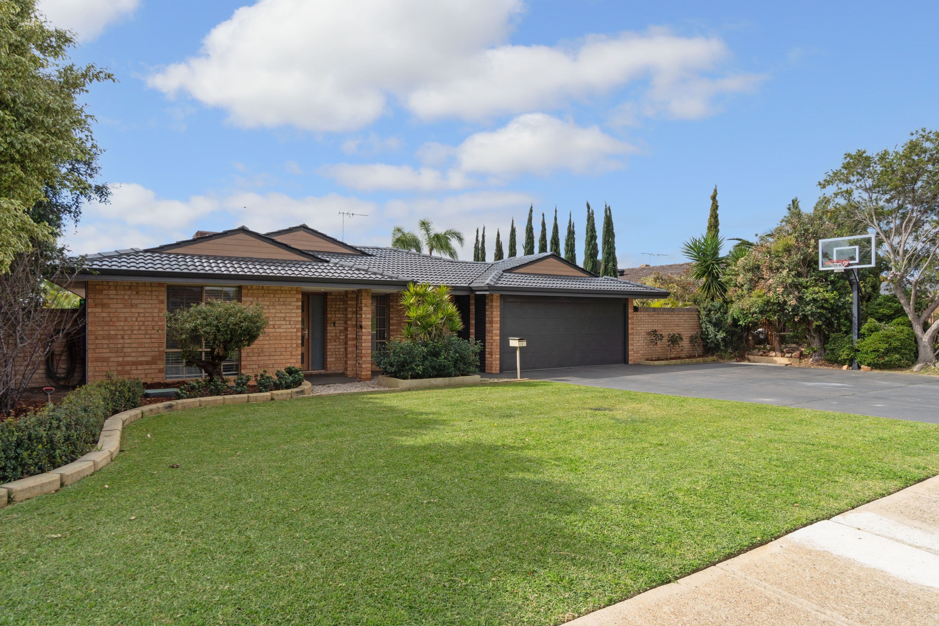 8 Ardrossan Loop, Kingsley WA 6026, Kingsley - Image 1