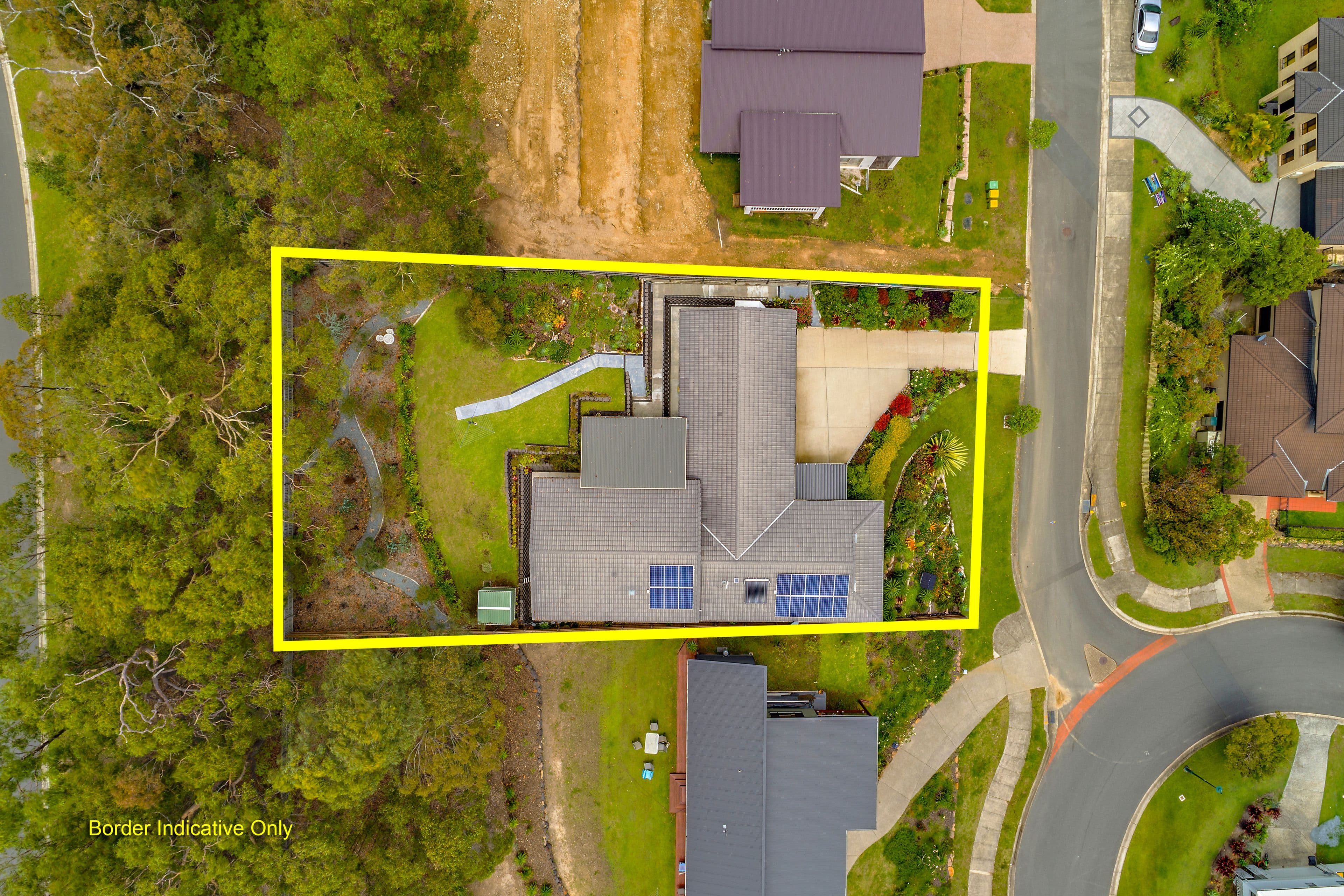 2 Chloe Street, Burleigh Heads QLD 4220, Burleigh Heads - Thumbnail 2