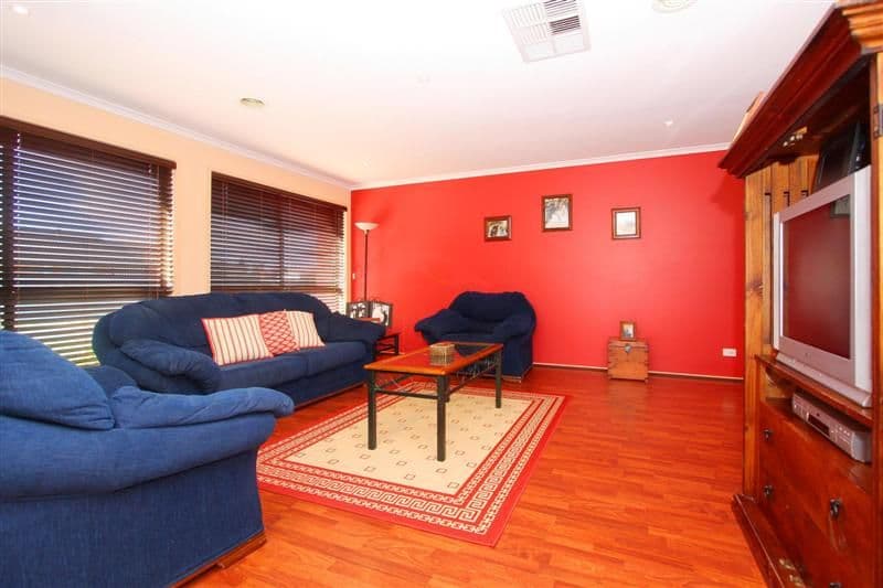 18 Honeysuckle Avenue, HILLSIDE VIC 3037, Hillside - Thumbnail 3