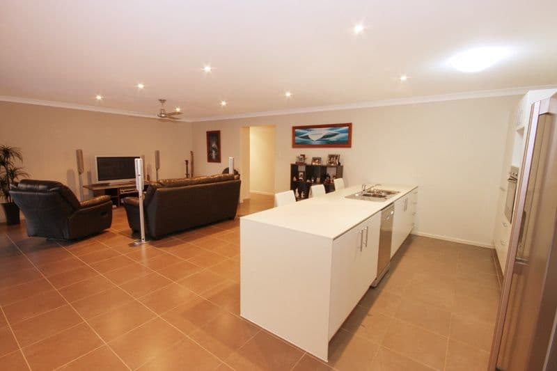 70 Marks Point Road, Marks Point, NSW, 2280, Marks Point - Thumbnail 2
