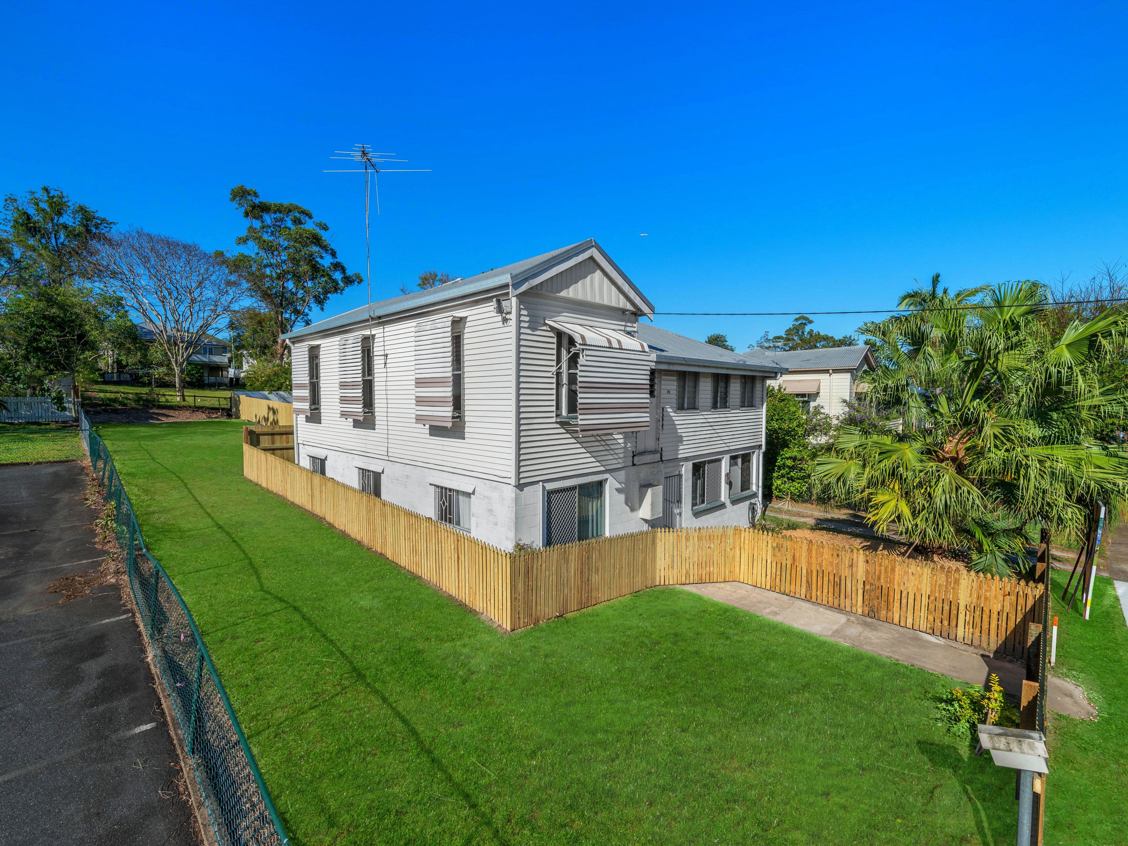 49 Daisy Street, Grange QLD 4051, Grange - Thumbnail 4