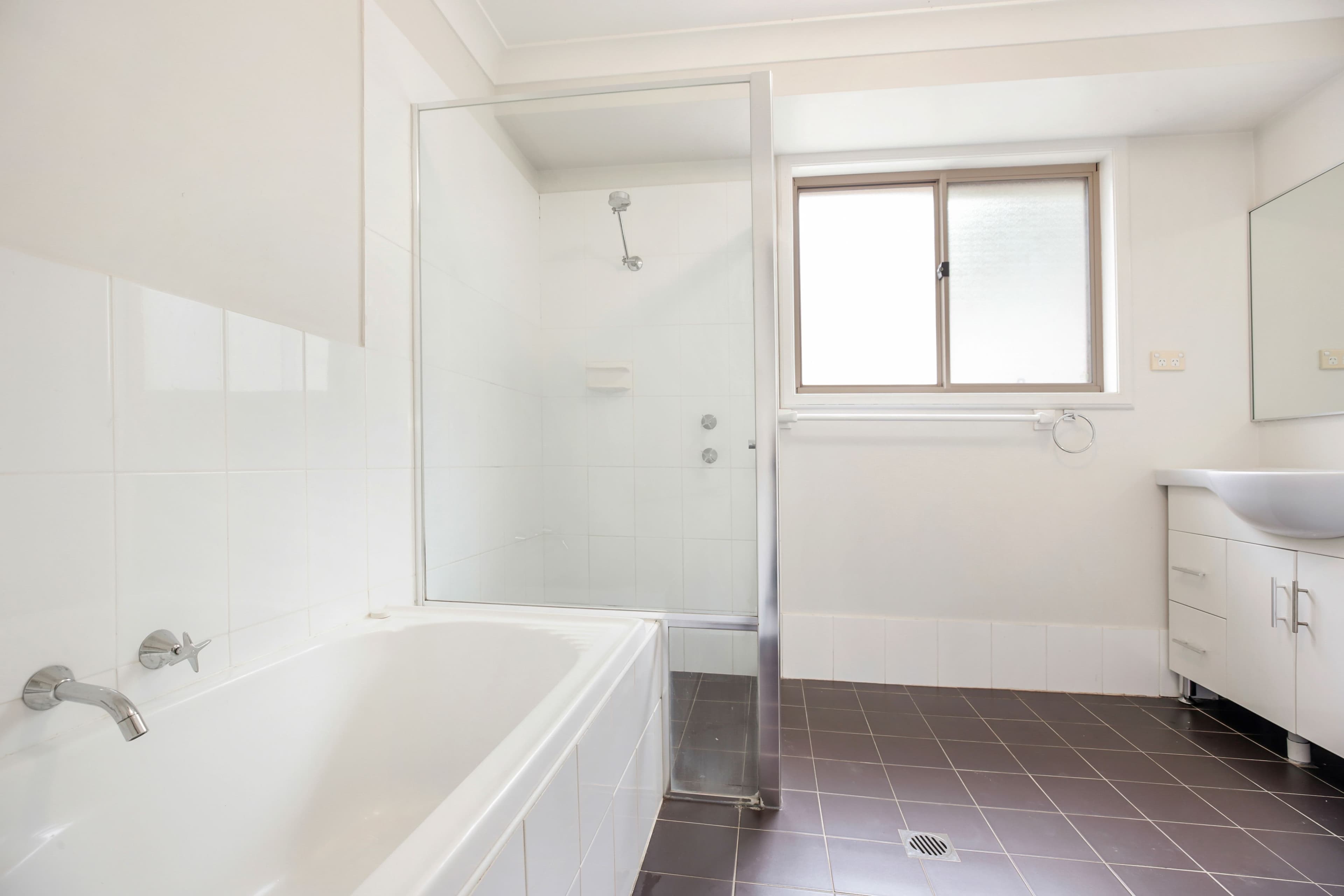 33 Yuroka Street, Glenmore Park NSW 2745, Glenmore Park - Thumbnail 5