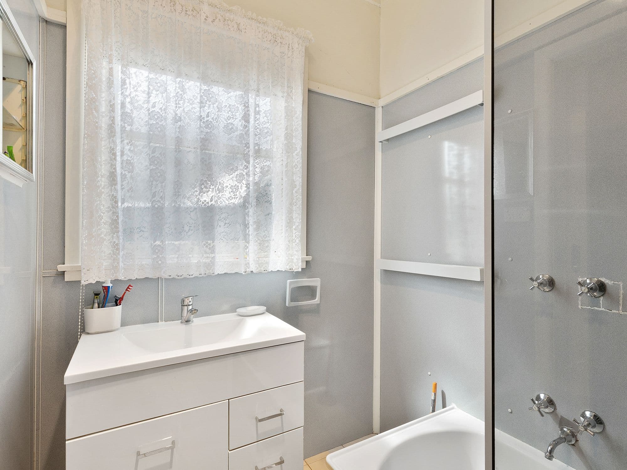 46 Chisholm Crescent, Seymour VIC 3660, Seymour - Thumbnail 7