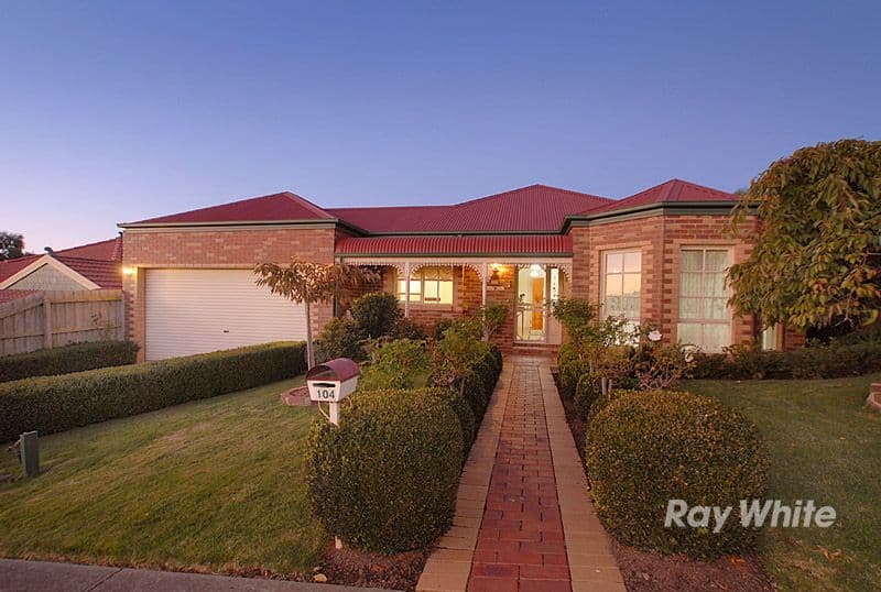 104 Earlsfield Drive, BERWICK VIC 3806, Berwick - Image 1