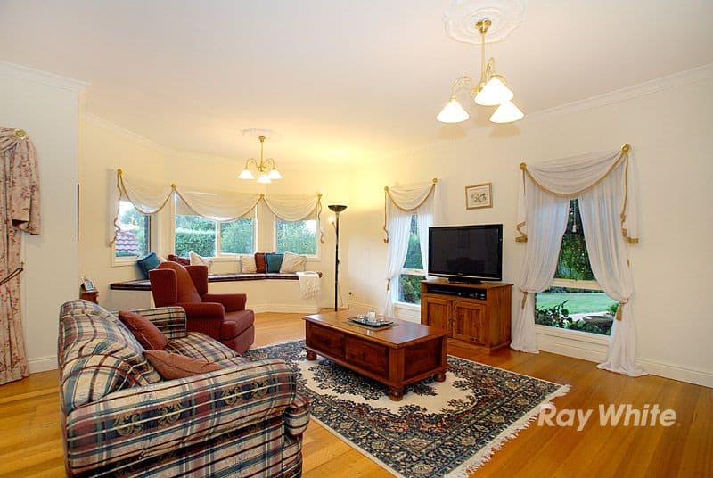 104 Earlsfield Drive, BERWICK VIC 3806, Berwick - Thumbnail 3