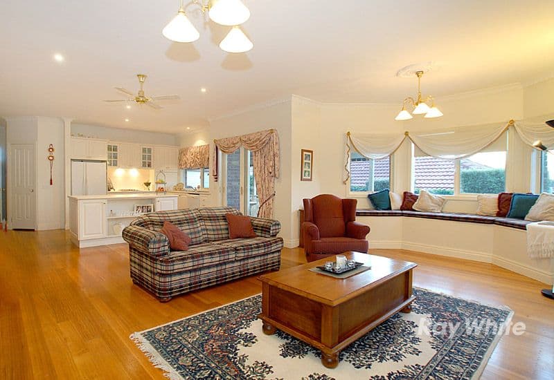 104 Earlsfield Drive, BERWICK VIC 3806, Berwick - Thumbnail 4
