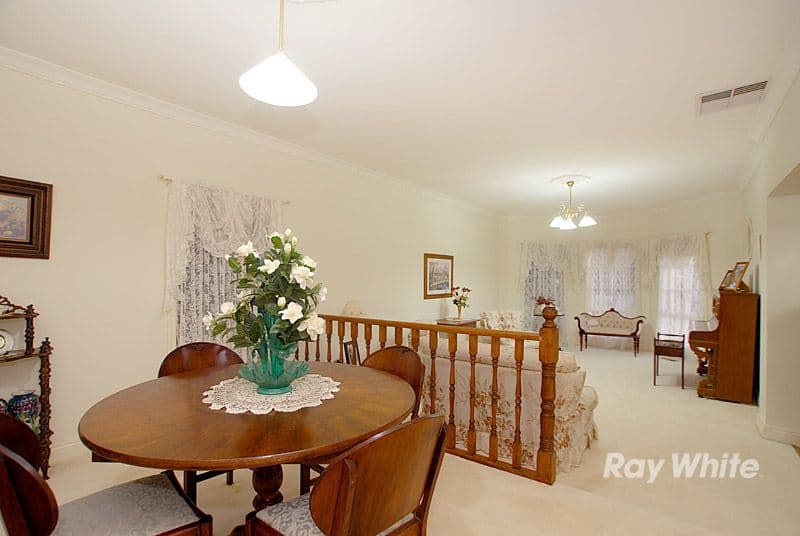 104 Earlsfield Drive, BERWICK VIC 3806, Berwick - Thumbnail 6