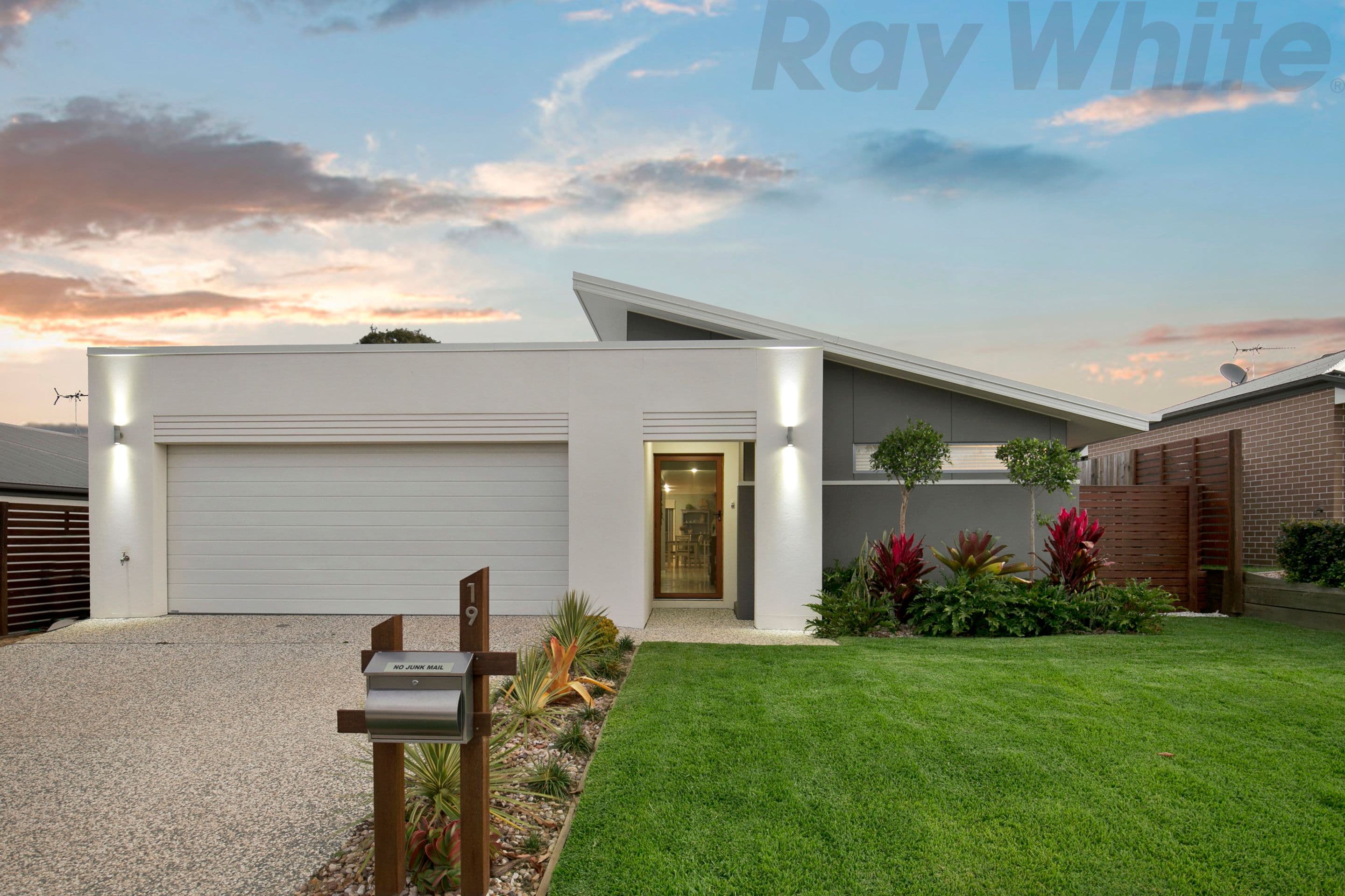 19 East Ridge Street, Thornlands QLD 4164, Thornlands - Thumbnail 2