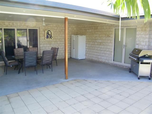 97 Penda Avenue, GLADSTONE QLD 4680, Gladstone - Thumbnail 4
