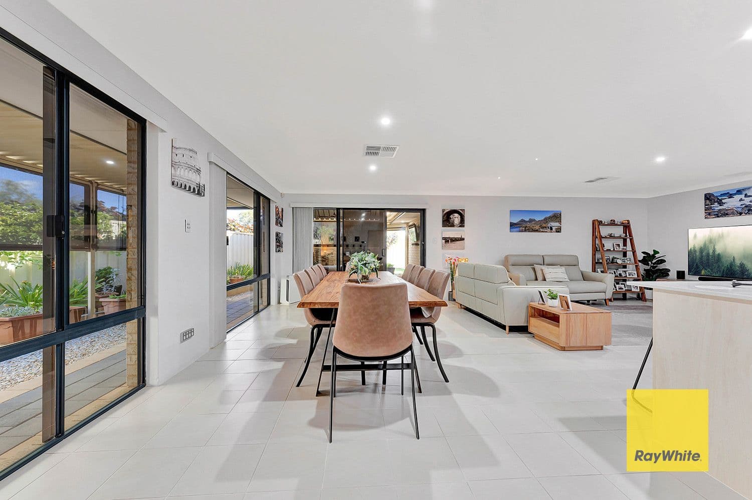 49 Copperback Circle, Huntingdale WA 6110, Huntingdale - Thumbnail 2