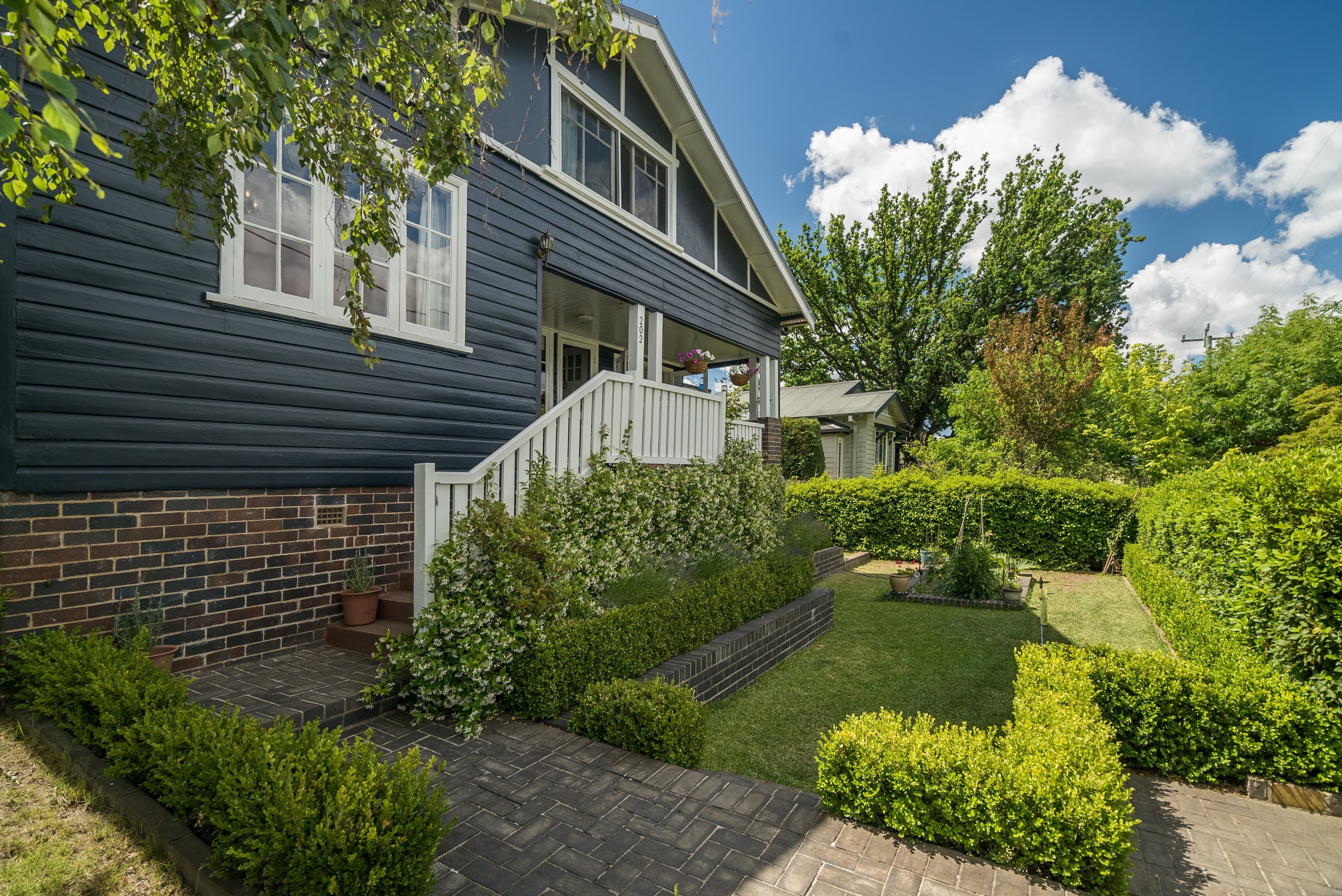 202 Marsh Street, Armidale NSW 2350, Armidale - Thumbnail 2
