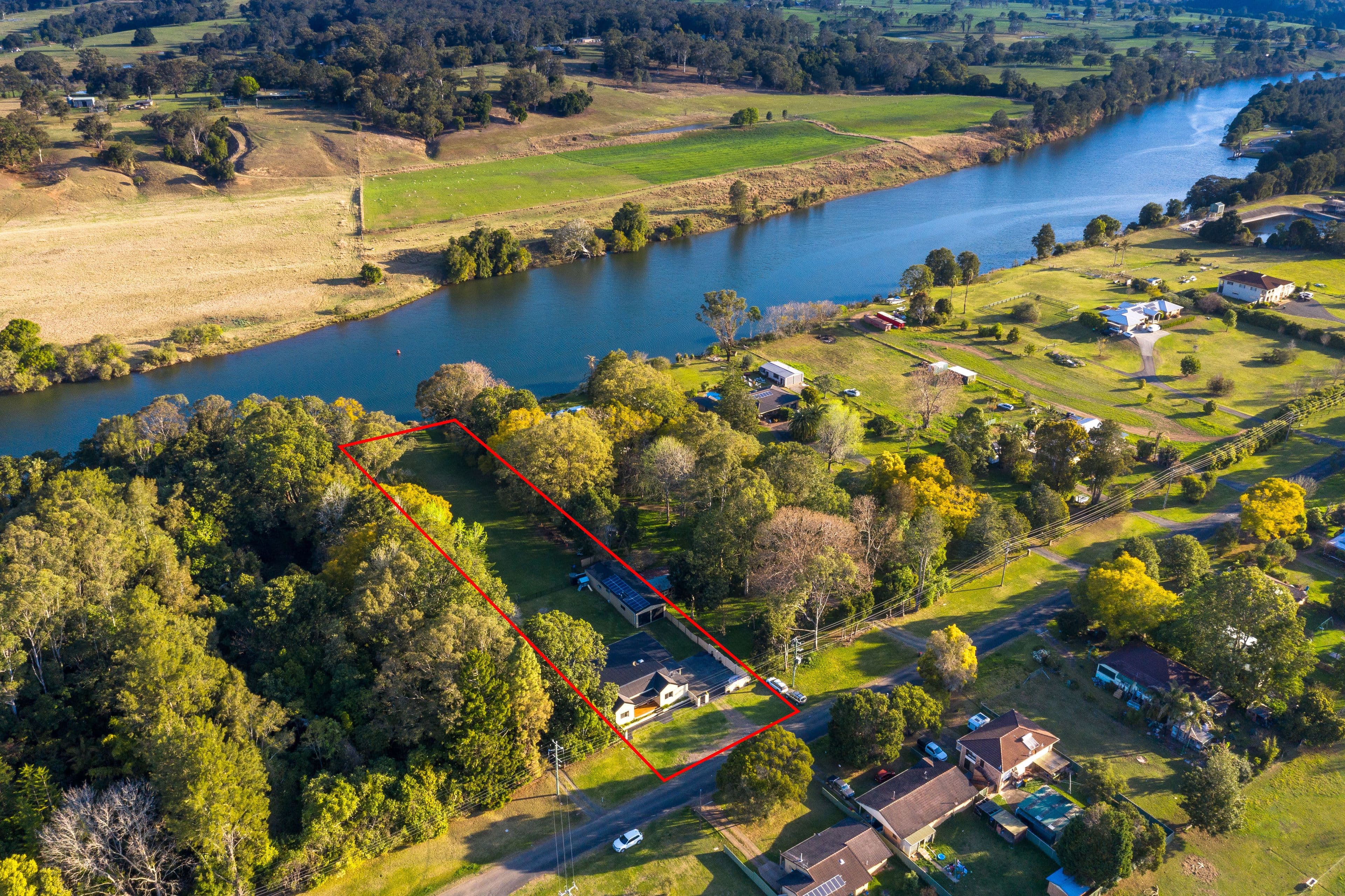 16 East Combined Street, Wingham NSW 2429, Wingham - Thumbnail 2
