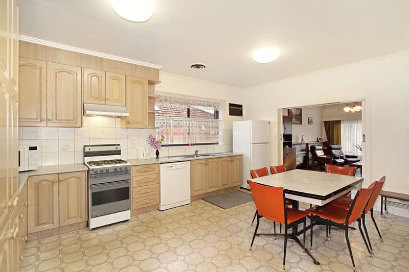 6A Stradbroke Street, OAKLEIGH SOUTH VIC 3167, Oakleigh South - Thumbnail 3