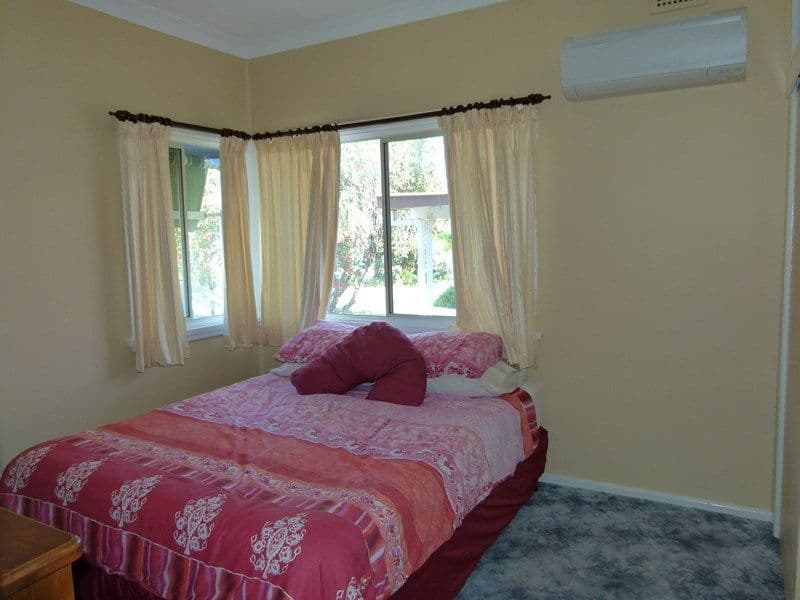 4 Hunter Street, FORBES NSW 2871, Forbes - Thumbnail 3