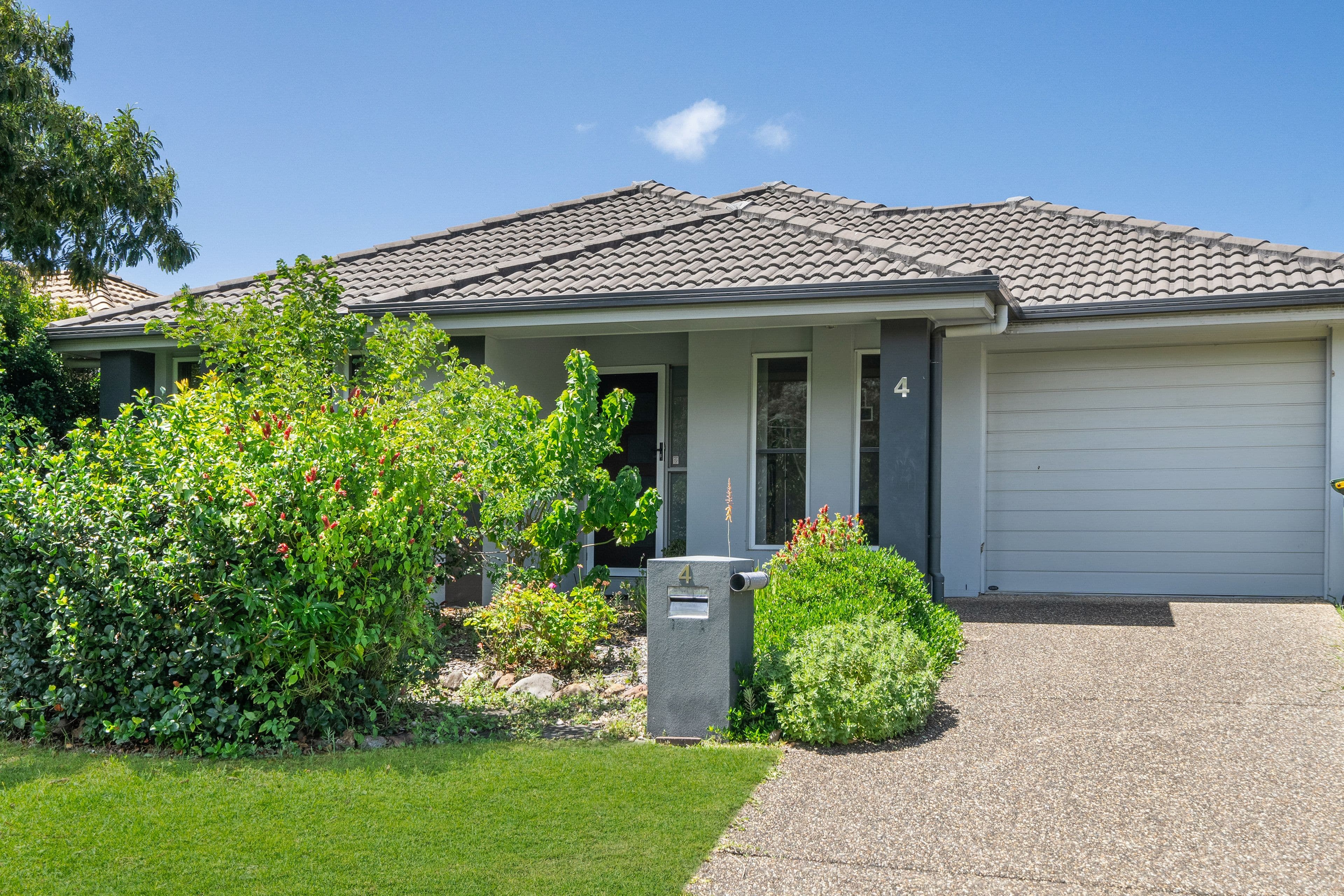 4 Palmgrove Place, North Lakes QLD 4509, North Lakes - Thumbnail 2