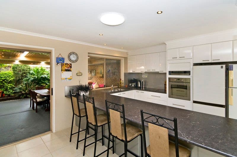 4 Avocado Street, ELANORA QLD 4221, Elanora - Thumbnail 2