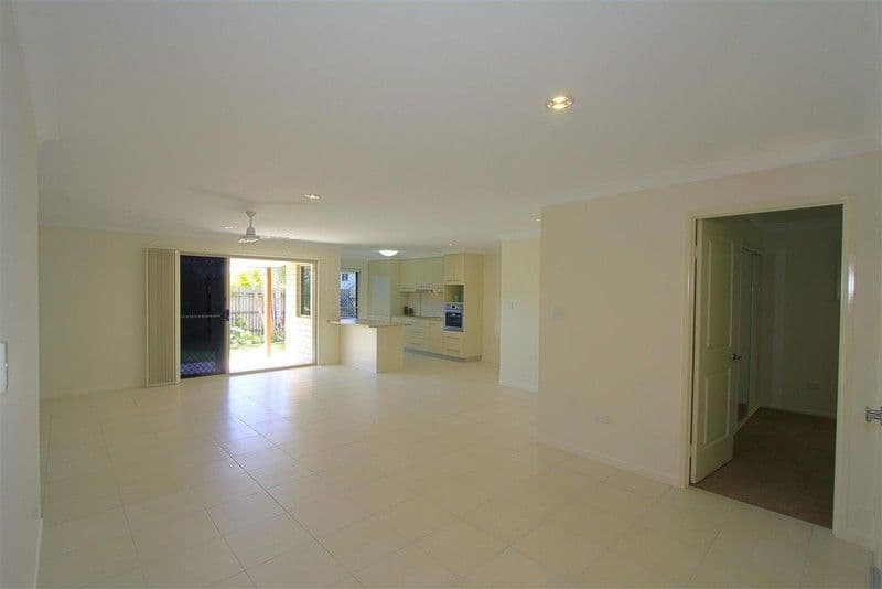 10 Bellevue Street, BUNDABERG WEST QLD 4670, Bundaberg West - Thumbnail 2