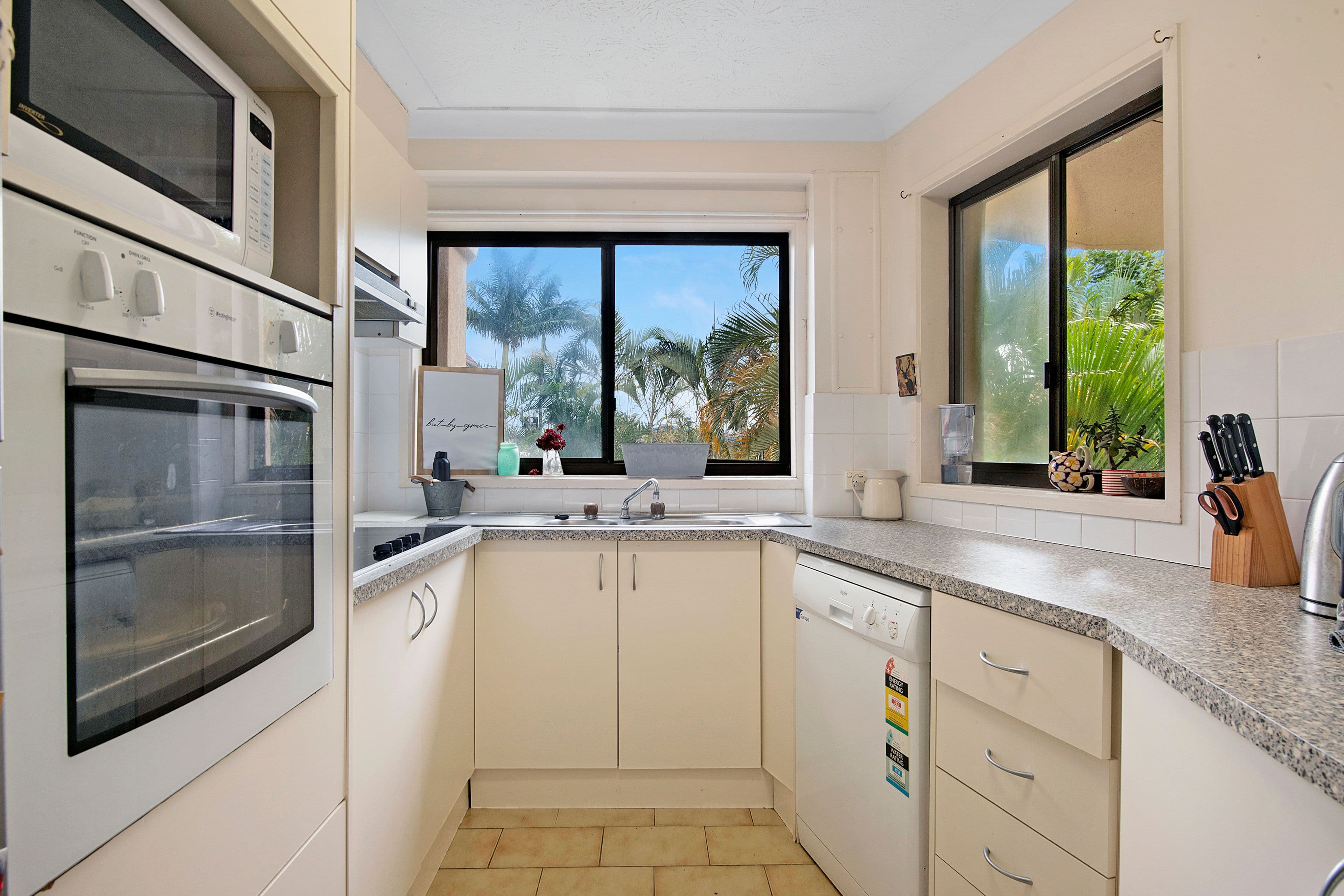 21 Chairlift Avenue, Mermaid Beach QLD 4218, Mermaid Beach - Thumbnail 6
