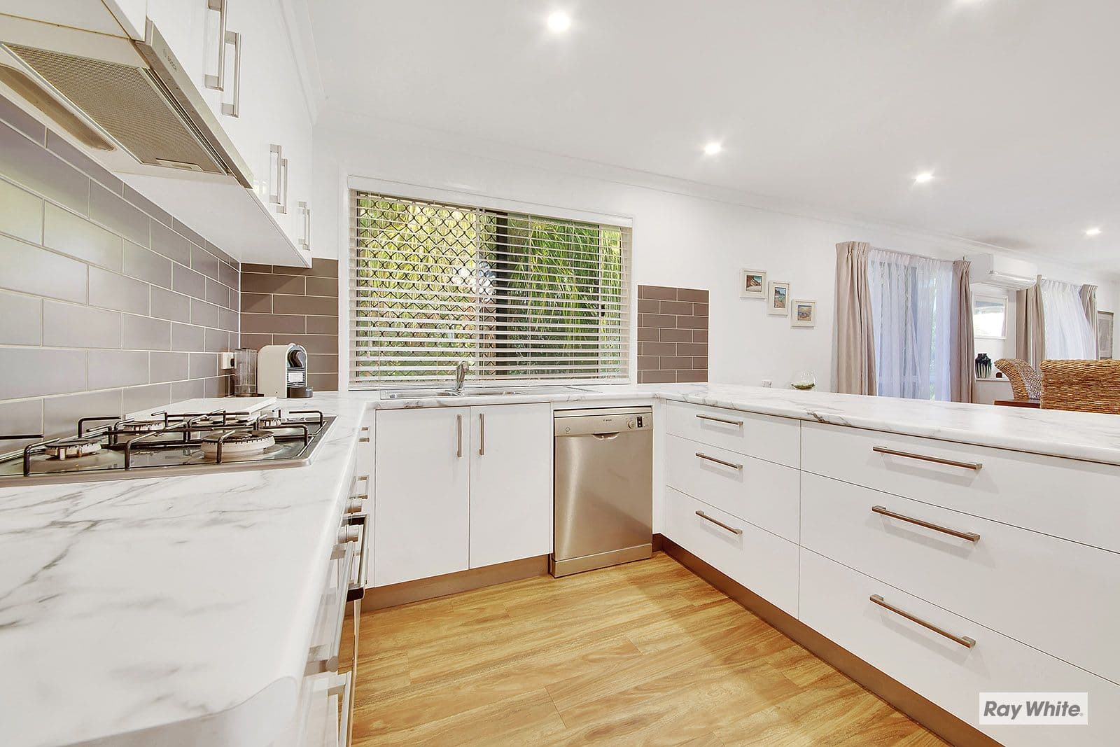 33 PINNACLE Street, Causeway Lake QLD 4703, Causeway Lake - Thumbnail 3