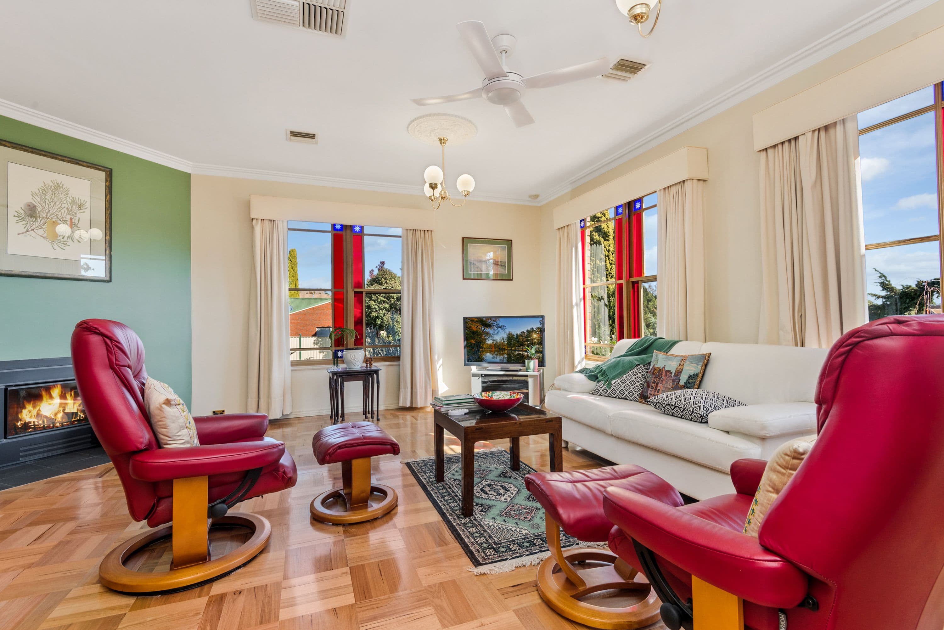 32 Mayfield Parade, Strathdale VIC 3550, Strathdale - Thumbnail 2