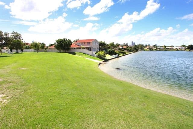 20 Darnay Road, BROADBEACH WATERS QLD 4218, Broadbeach Waters - Thumbnail 3