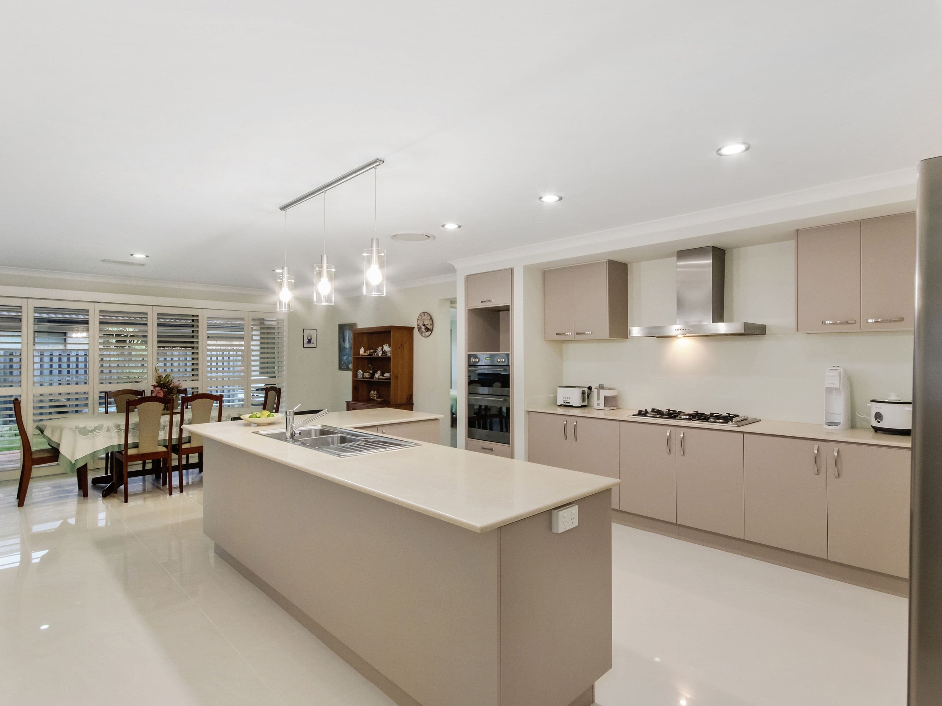 5 St Maarten Crescent, Oxenford QLD 4210, Oxenford - Thumbnail 4