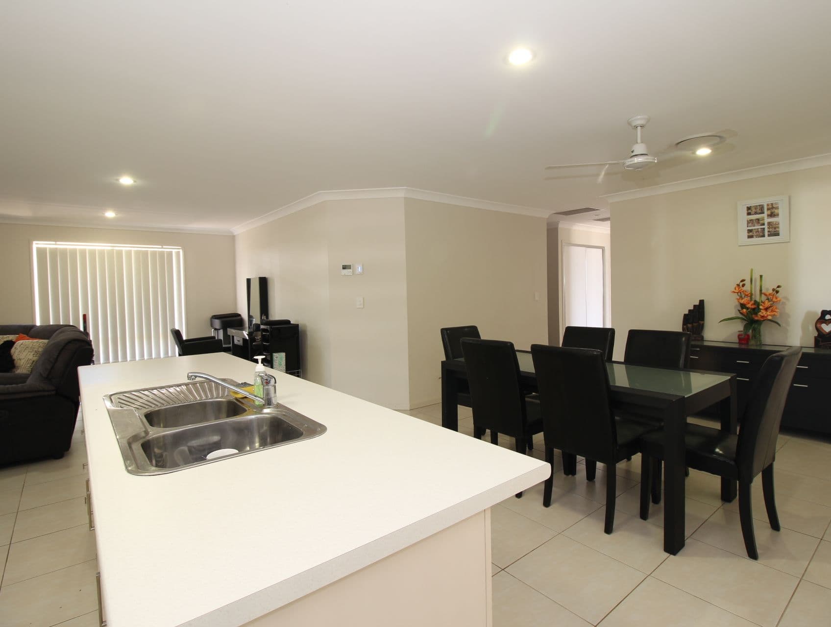 12 Ivers Place, Emerald QLD 4720, Emerald - Thumbnail 2